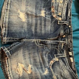 Miss Me shorts with beautiful flair